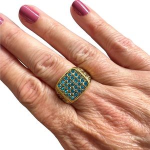 Vintage Gold Ring with Multiple Turquoise Rhinestones